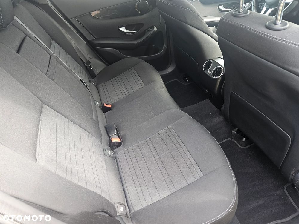 Mercedes-Benz GLC 300 e 4-Matic - 24