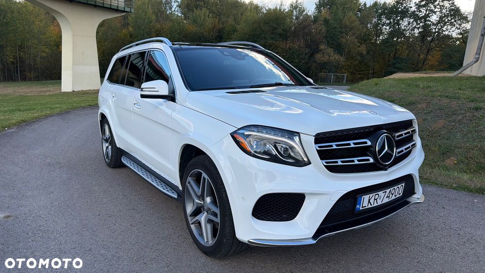 Mercedes-Benz GLS - 12