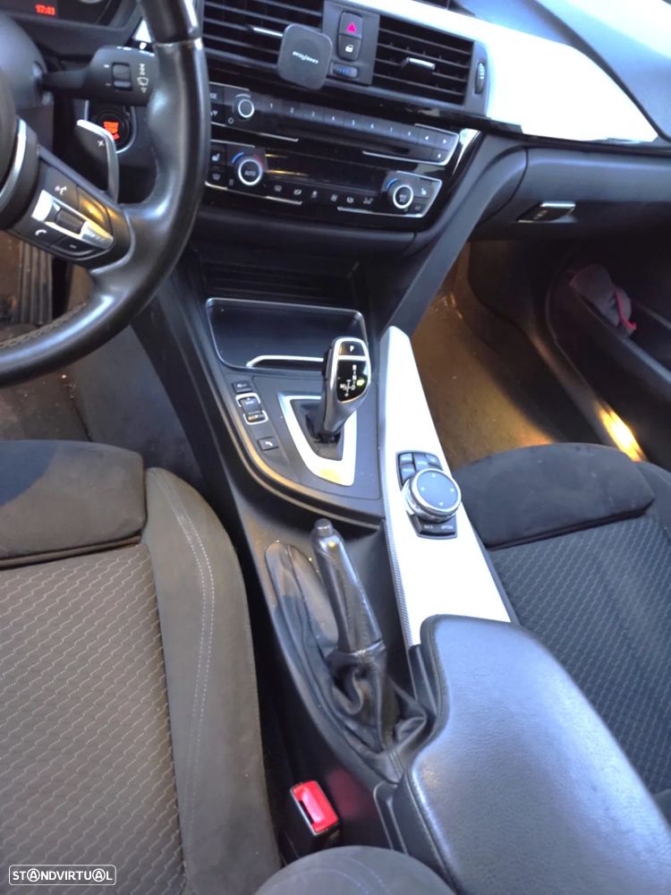 BMW 320 d Touring xDrive Aut. M Sport - 8