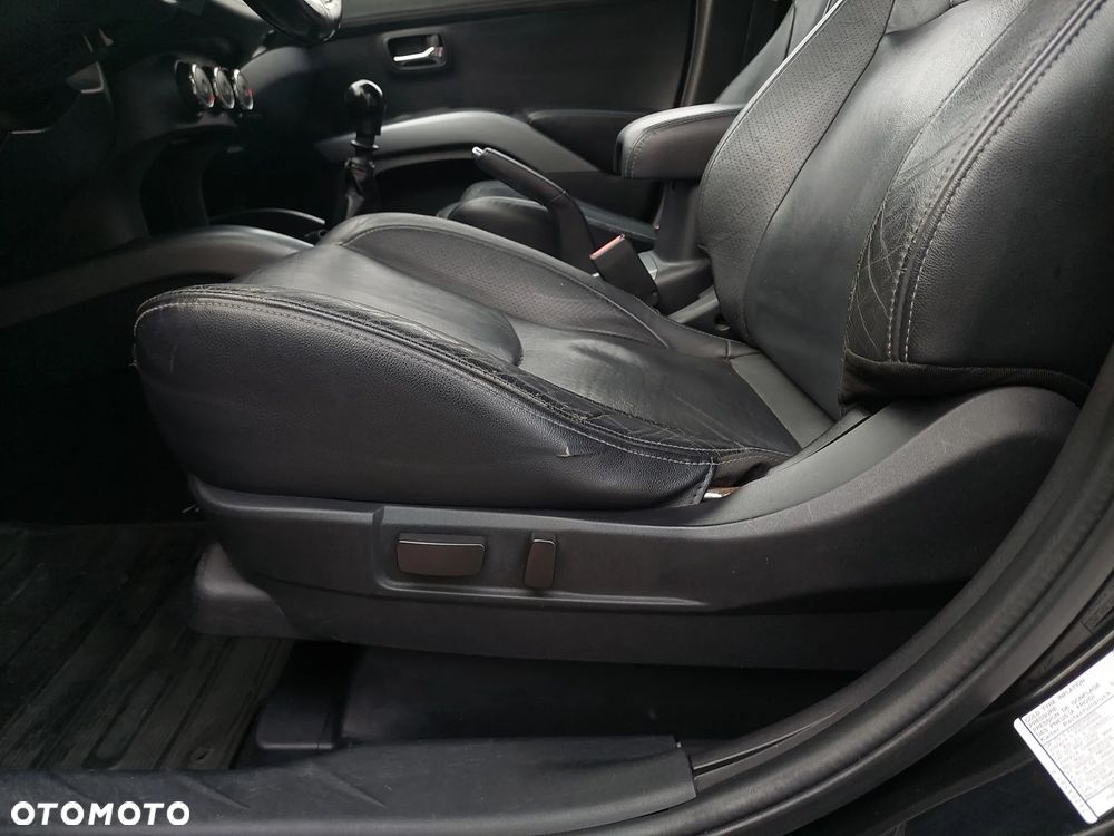 Mitsubishi Outlander 2.0 DID Instyle NAVI - 10