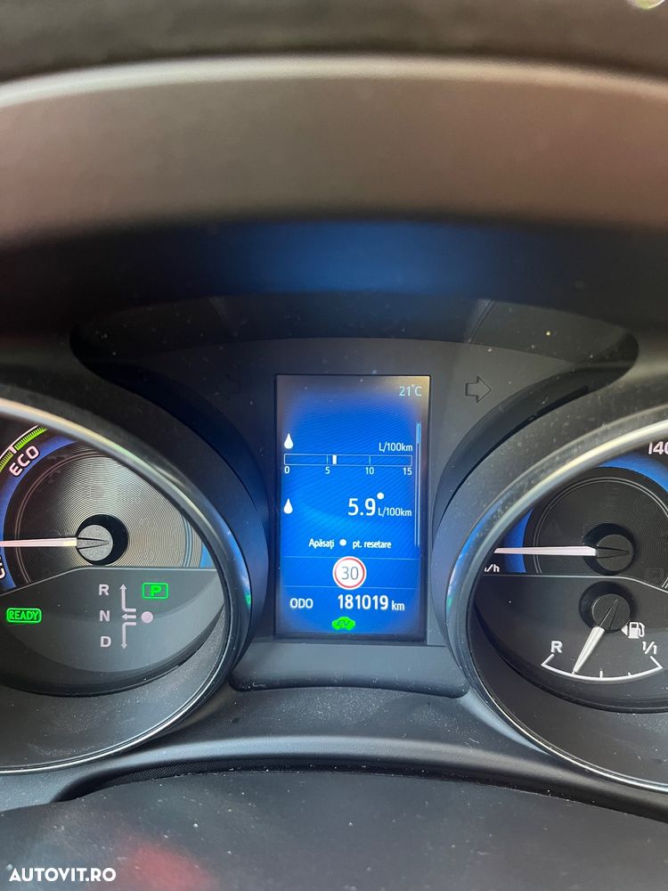 Toyota Auris - 7