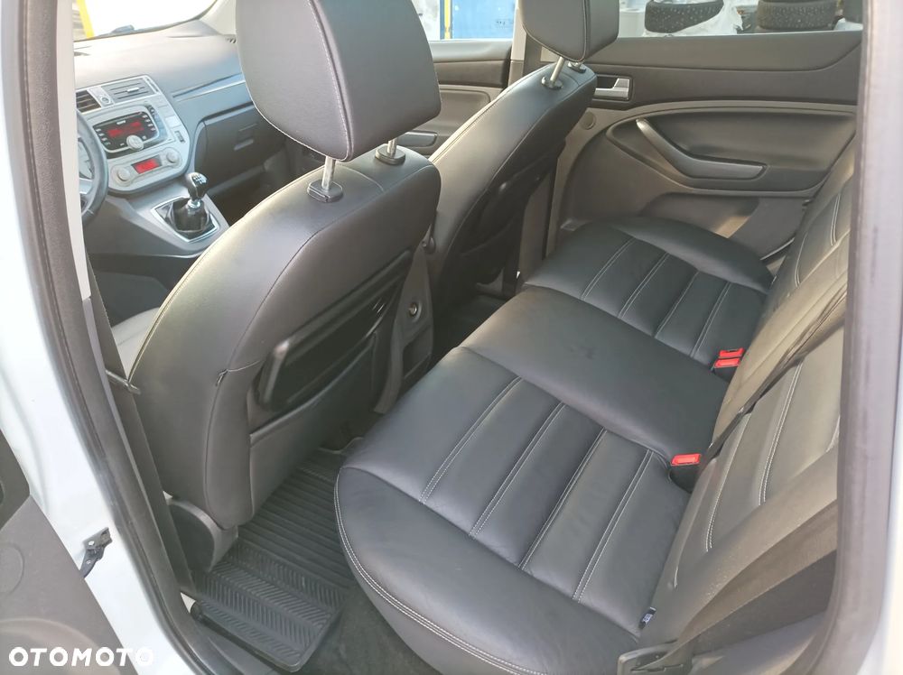 Ford Kuga 2.0 TDCi 4x4 Titanium - 22