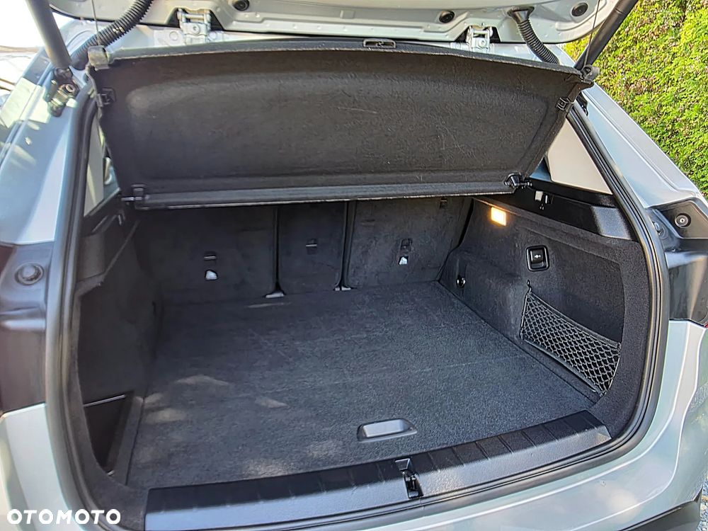 BMW X1 sDrive18d xLine - 9