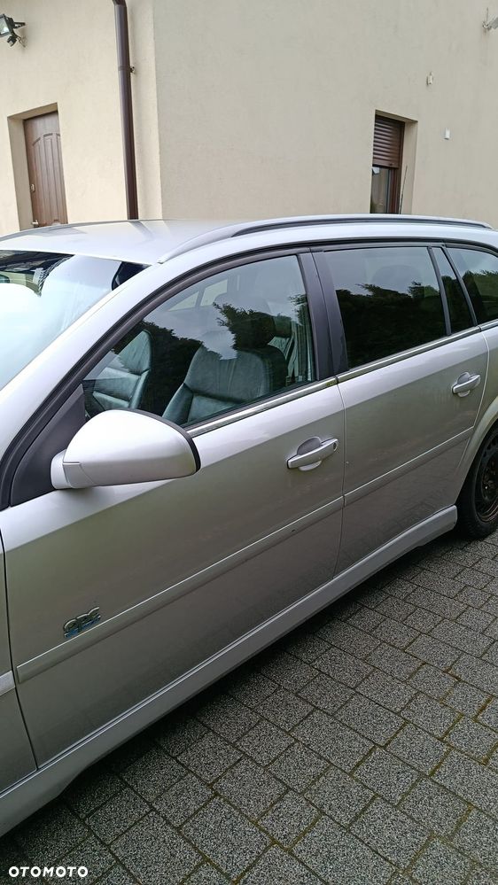 Opel Vectra 1.9 CDTI Sport / GTS - 1