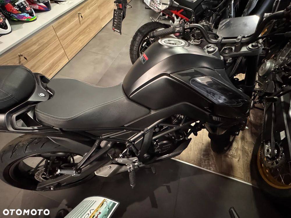VOGE R125S - 4