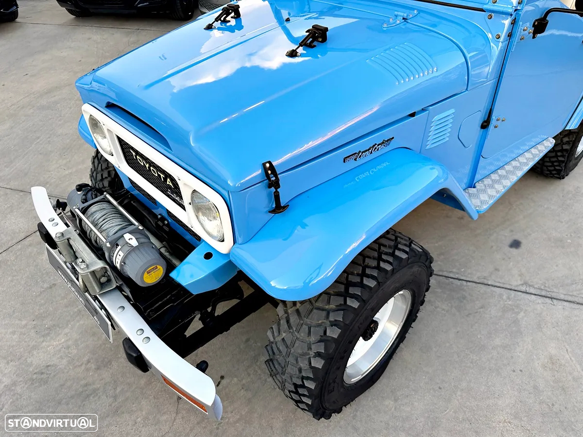 Toyota Land Cruiser - 47
