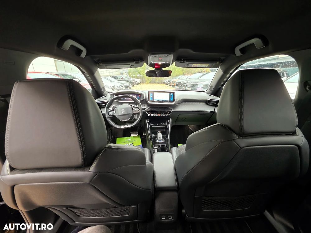 Peugeot 2008 PureTech 155 EAT8 GT - 20