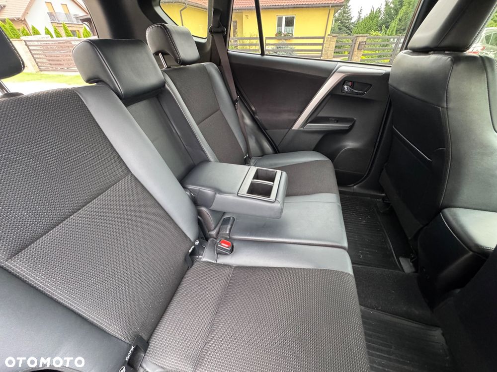 Toyota RAV4 2.0 D-4D Prestige 4x2 - 29