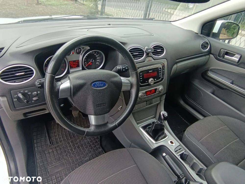 Ford Focus 1.6 Trend - 20