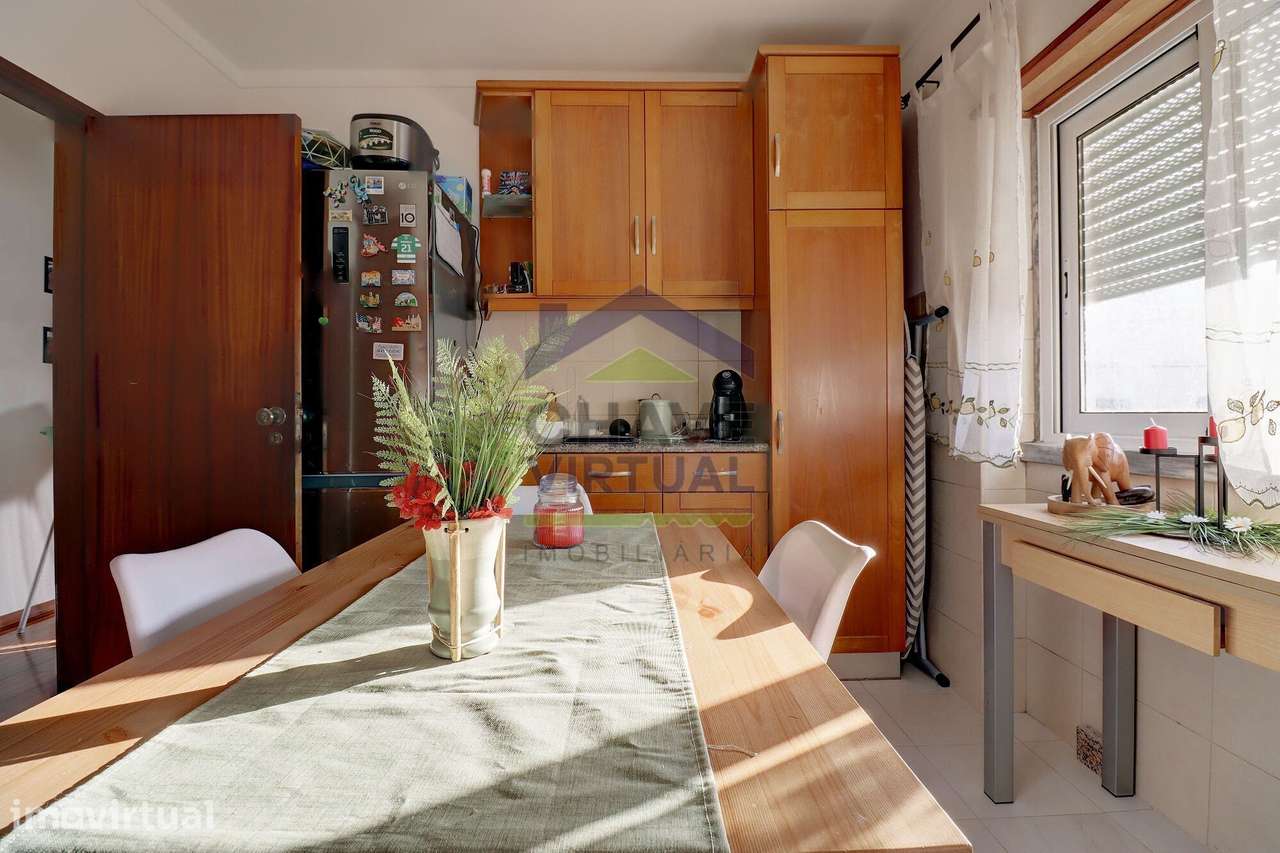 Apartamento T2 com Garagem e Sótão - Vale Covo, Bombarral - Grande imagem: 3/36