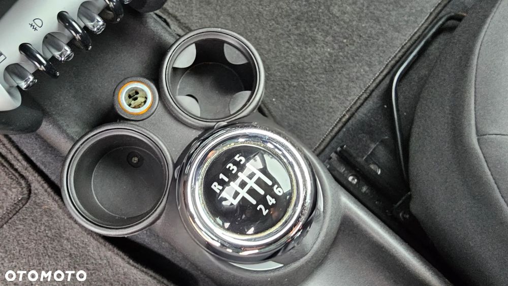 MINI Cooper 50 Camden - 19