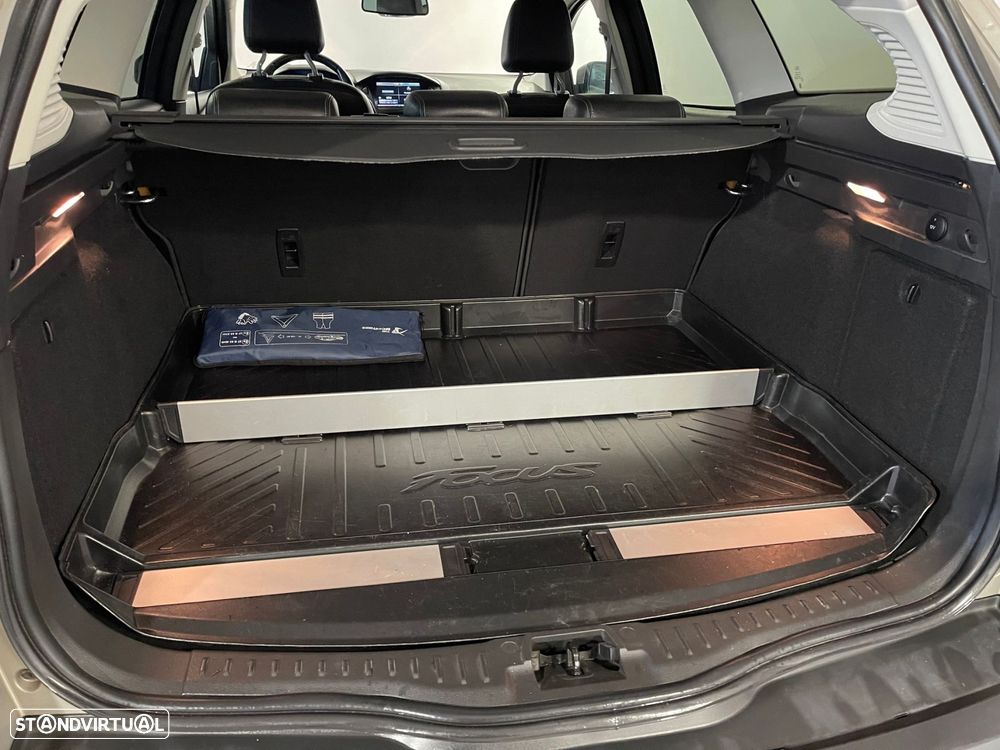 Ford Focus SW 1.5 TDCi EcoBlue Connected Aut. - 30