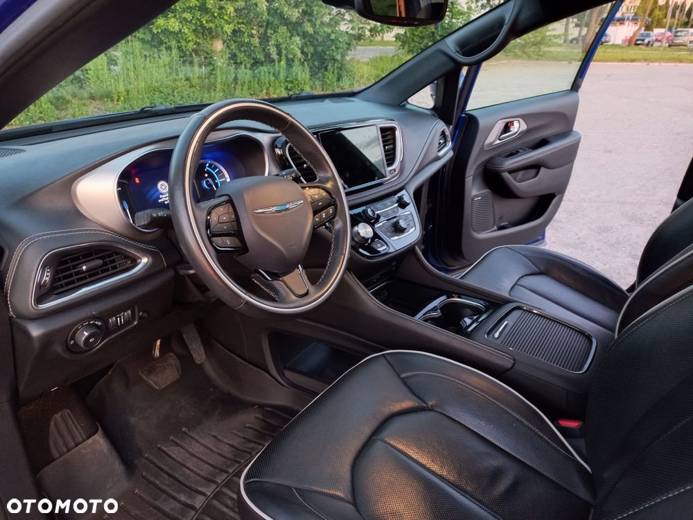 Chrysler Pacifica - 9