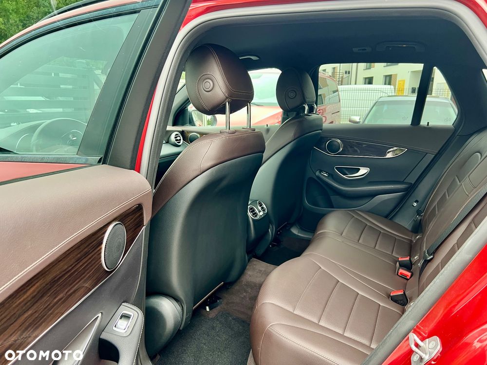 Mercedes-Benz GLC 250 4Matic 9G-TRONIC Exclusive - 20