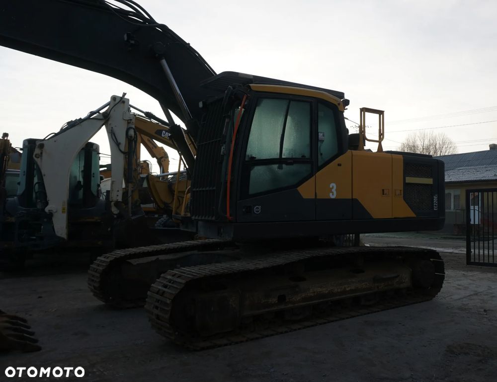 Volvo EC 220 E - 6