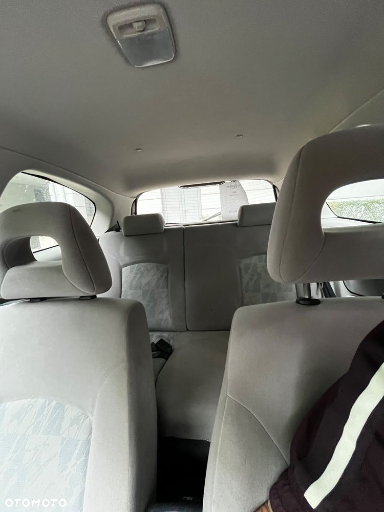 Nissan Almera 1.5 Comfort High - 11
