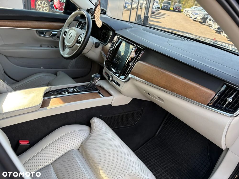 Volvo S90 D5 SCR AWD Inscription - 28