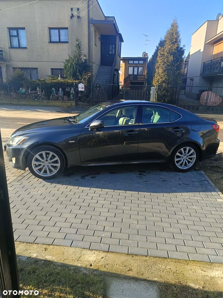 Lexus IS - 3