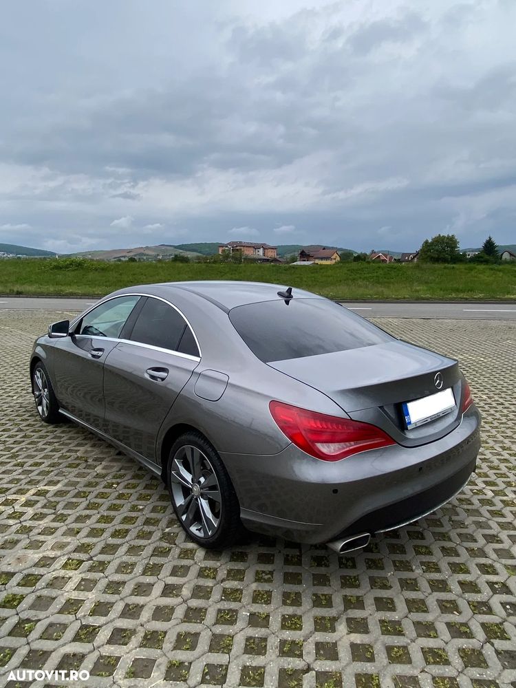 Mercedes-Benz CLA 180 Urban - 9