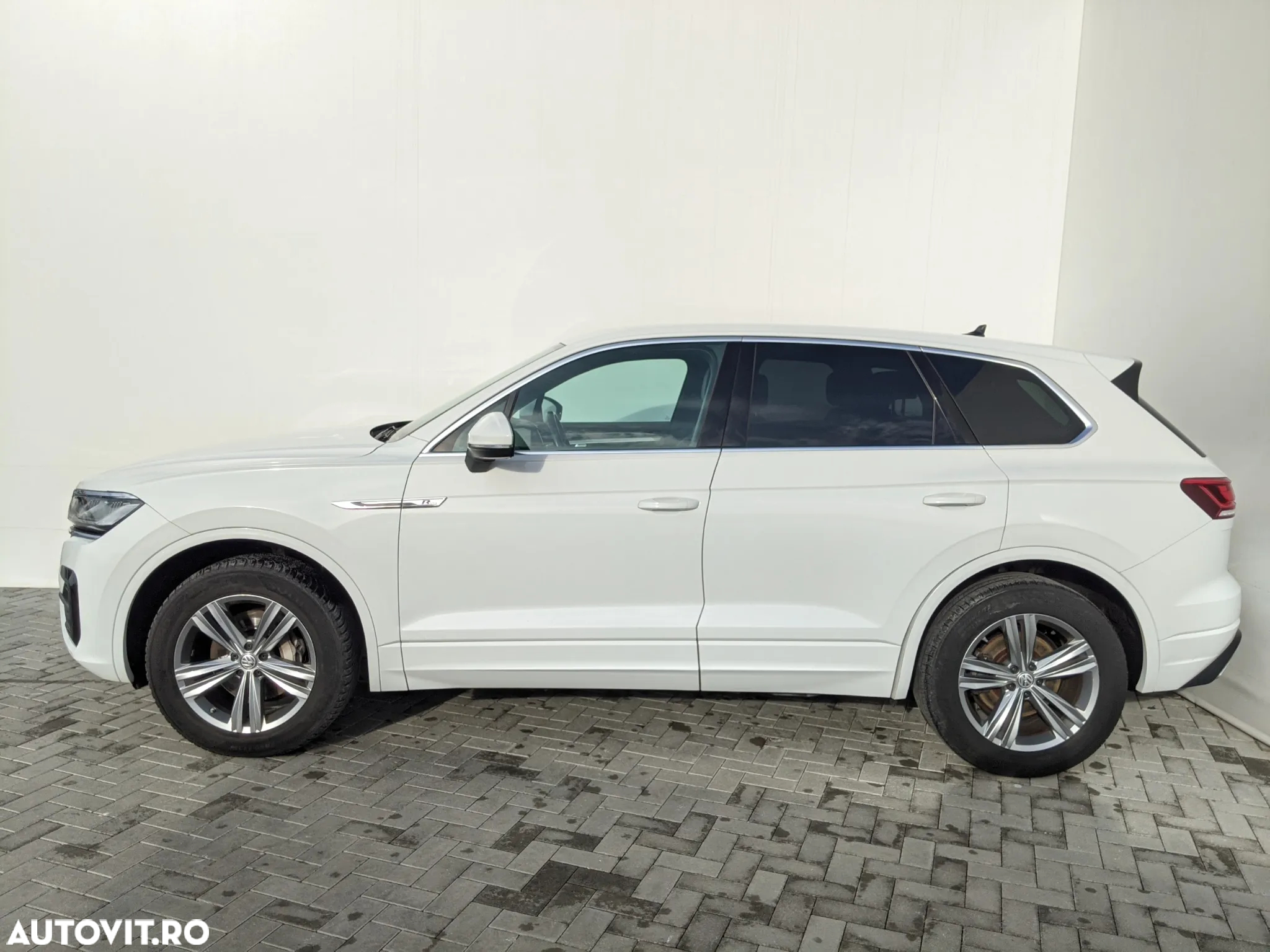 Volkswagen Touareg - 2