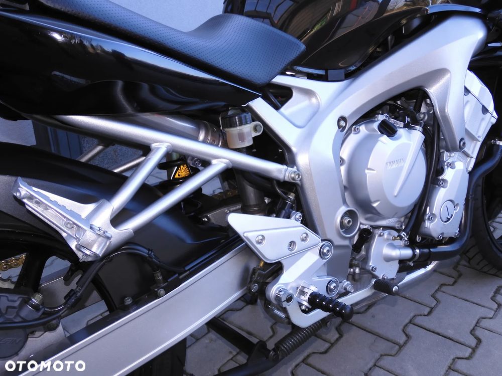 Yamaha FZ6 - 15