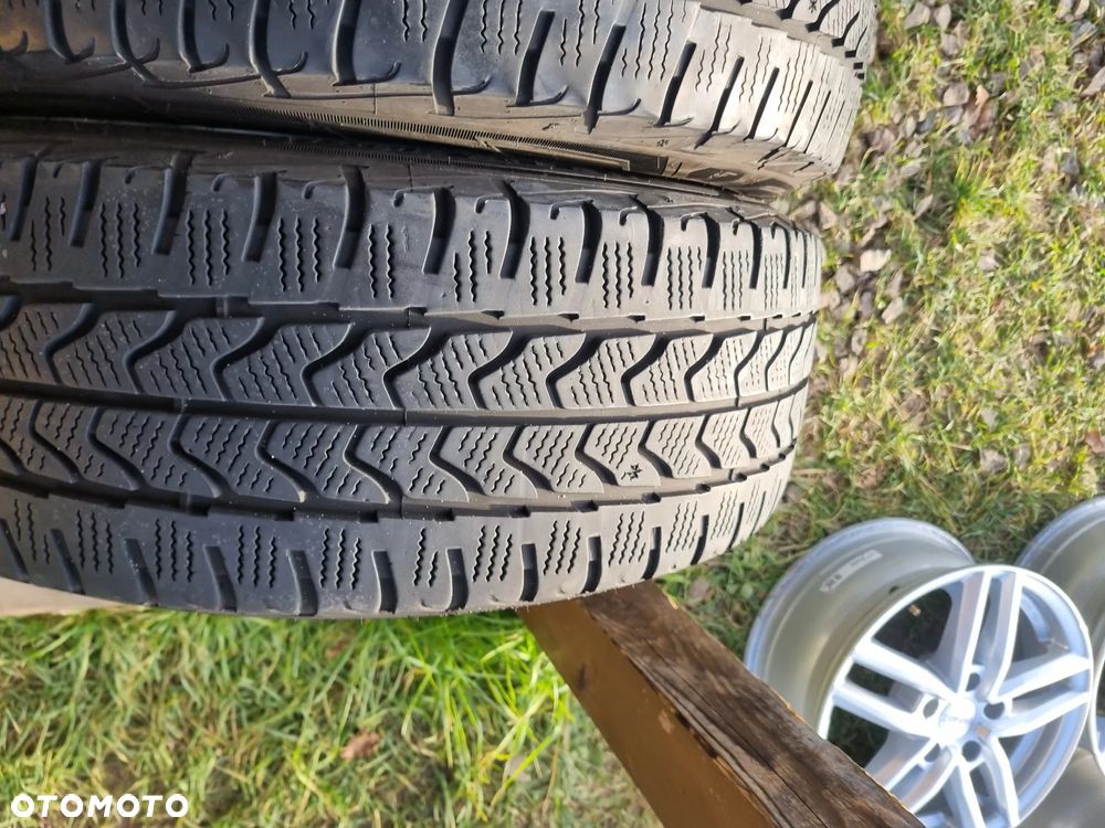 Opony Goodyear Ultragrip Cargo 215/60R17C 109T 2022r, 4x6mm db stan - 5