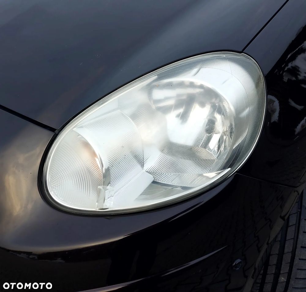 Nissan Micra 1.2 Visia + / Visia - 21