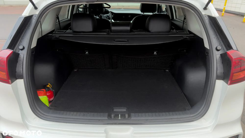 Kia Niro 1.6 GDI Hybrid Business Line - 16