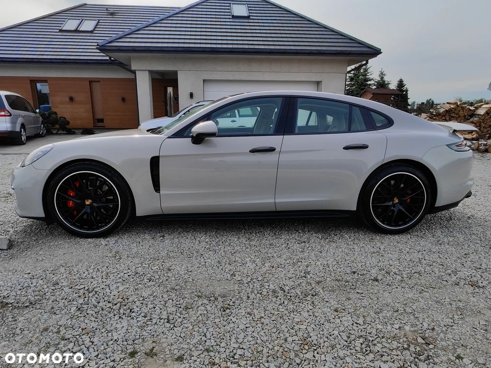 Porsche Panamera GTS - 6