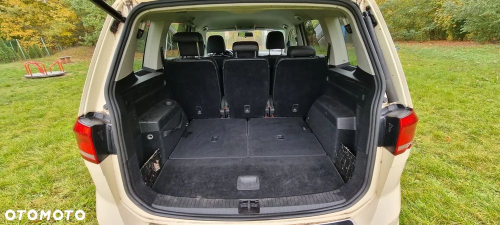 Volkswagen Touran - 7