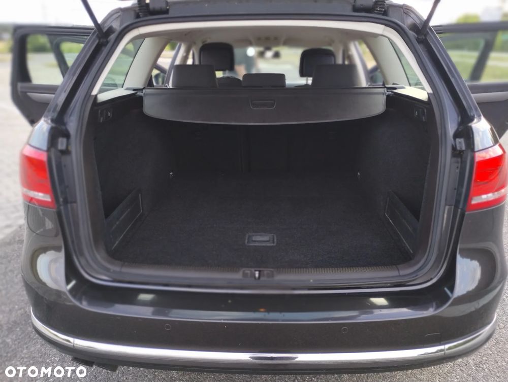 Volkswagen Passat - 8