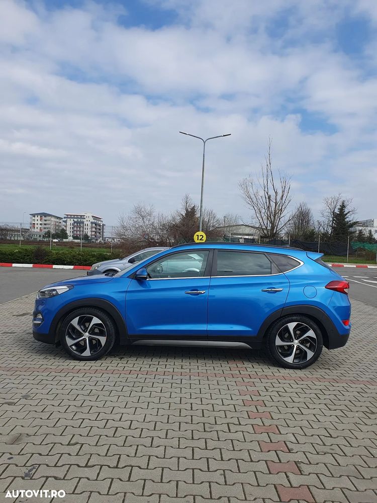 Hyundai Tucson 2.0 CRDI 4WD Automatik Style - 11