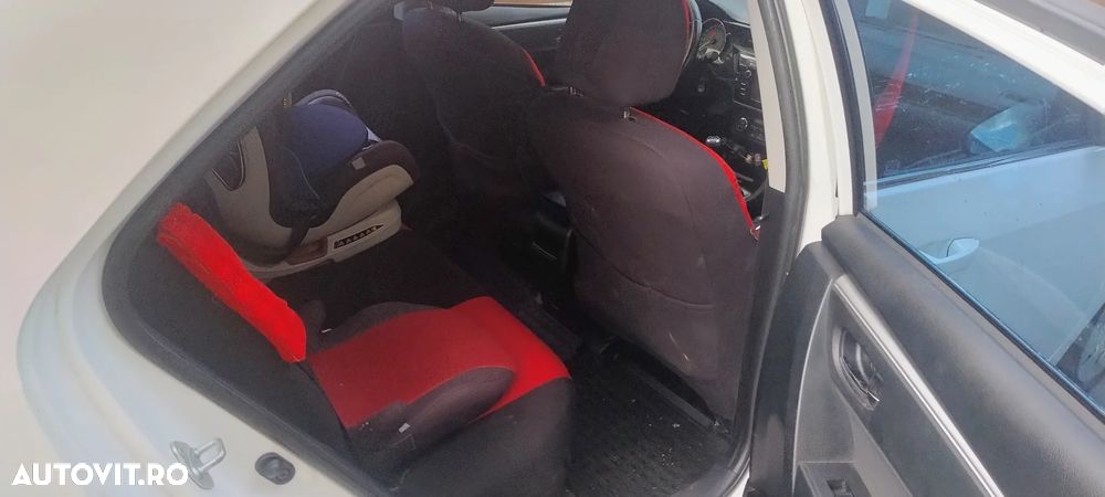 Toyota Corolla 1.6 Luna - 9