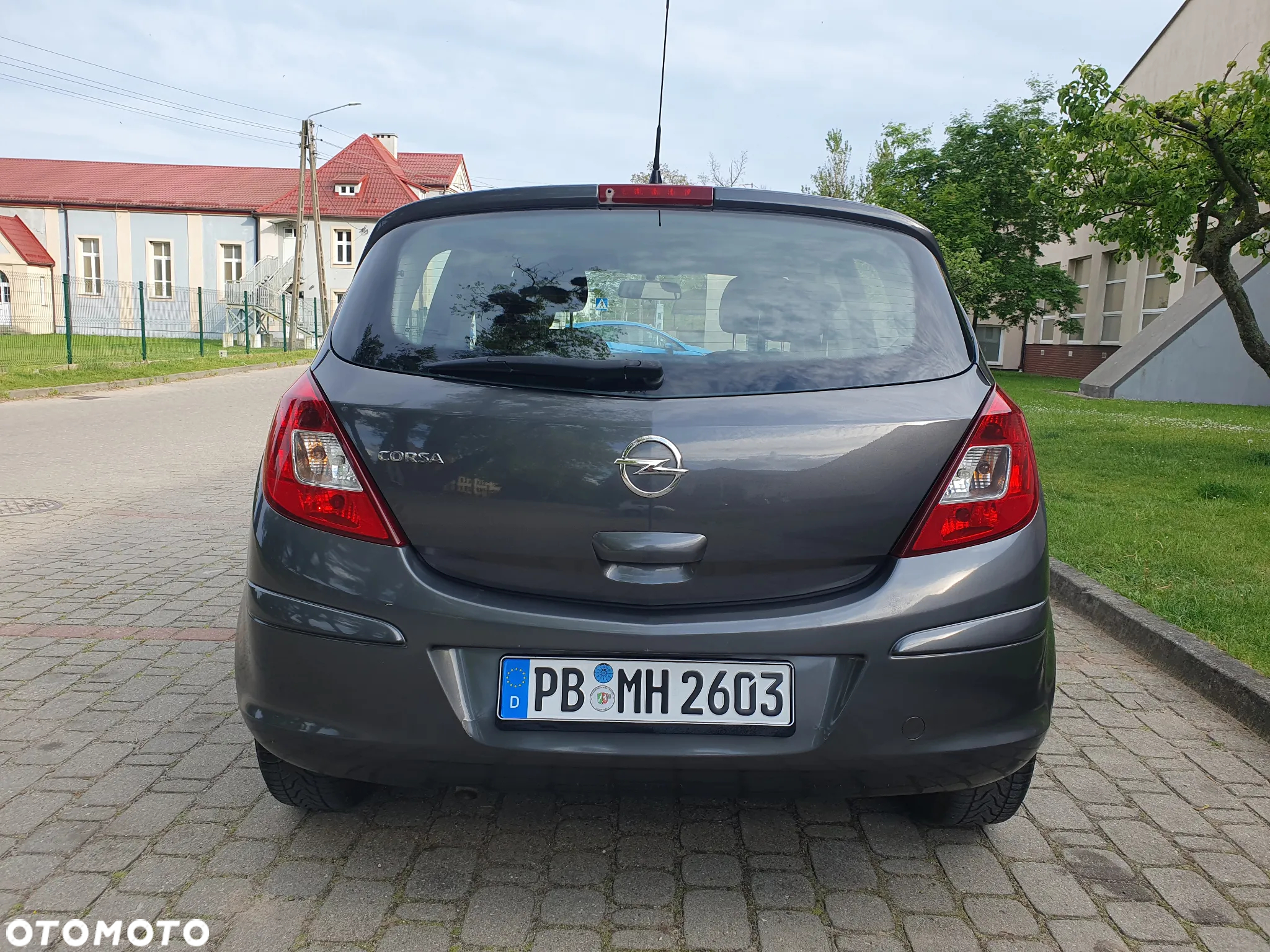 Opel Corsa 1.2 16V Cosmo - 10