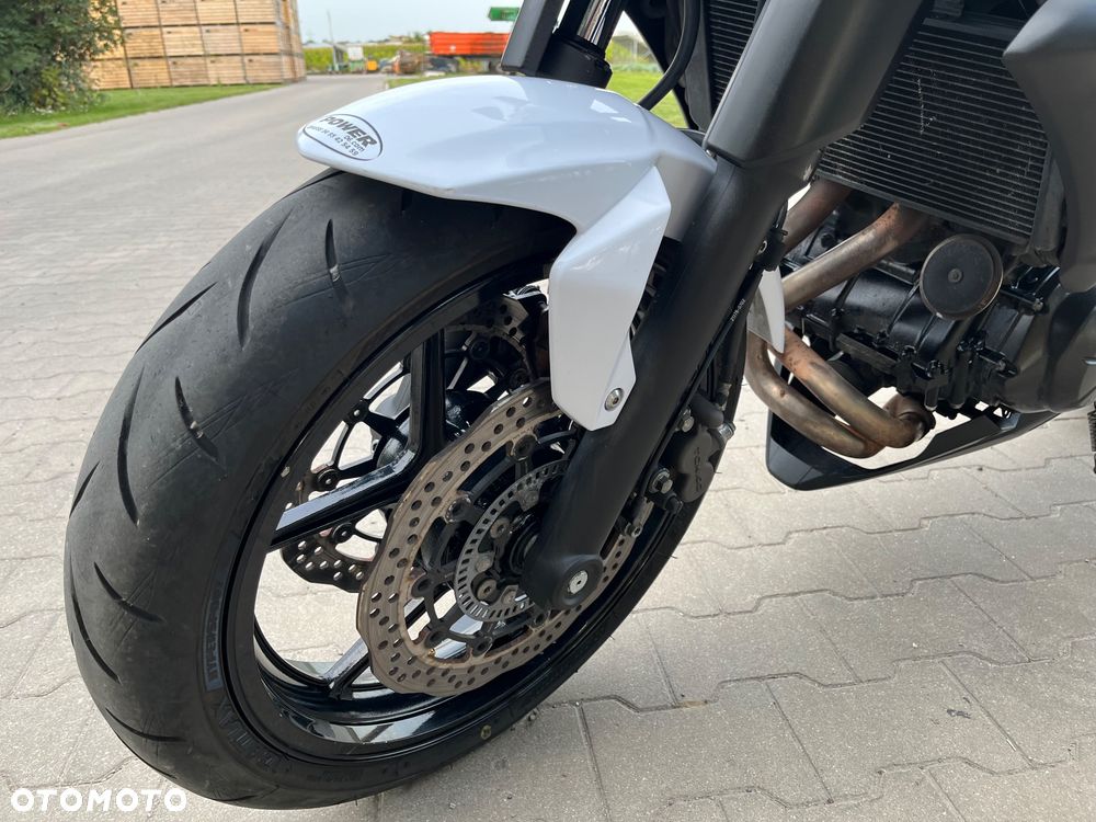 Kawasaki ER - 9