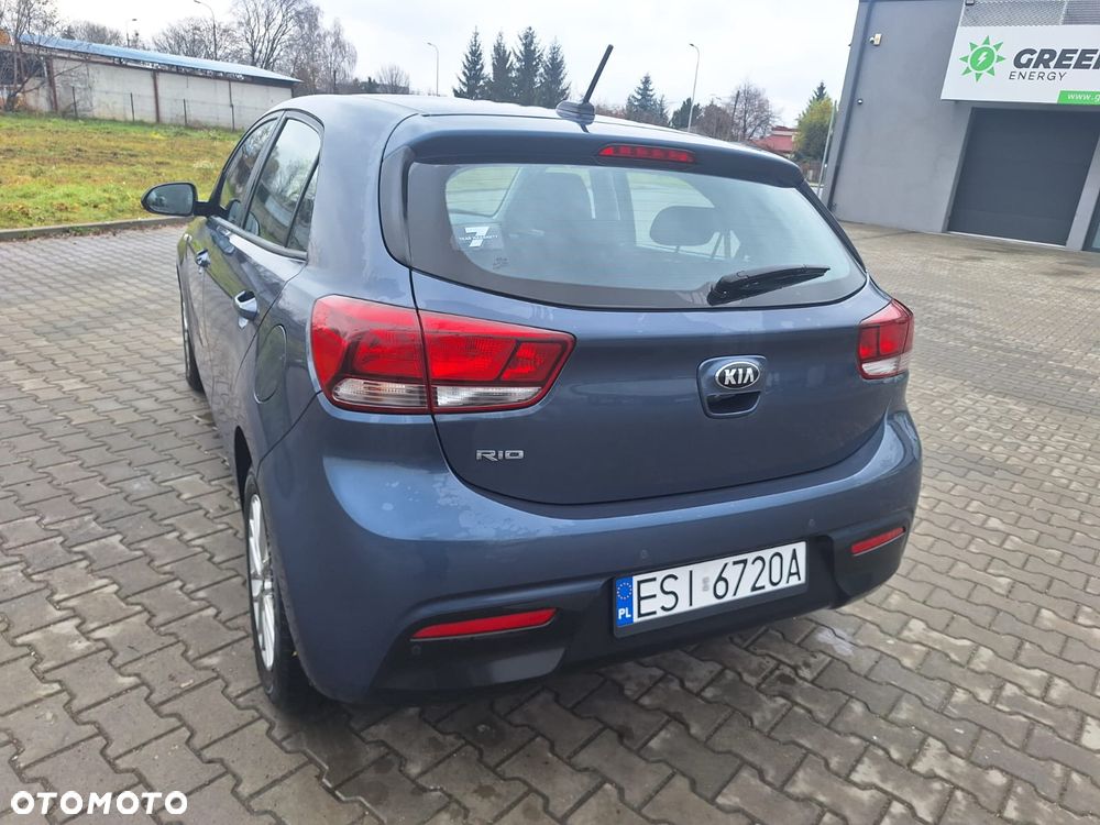 Kia Rio - 5