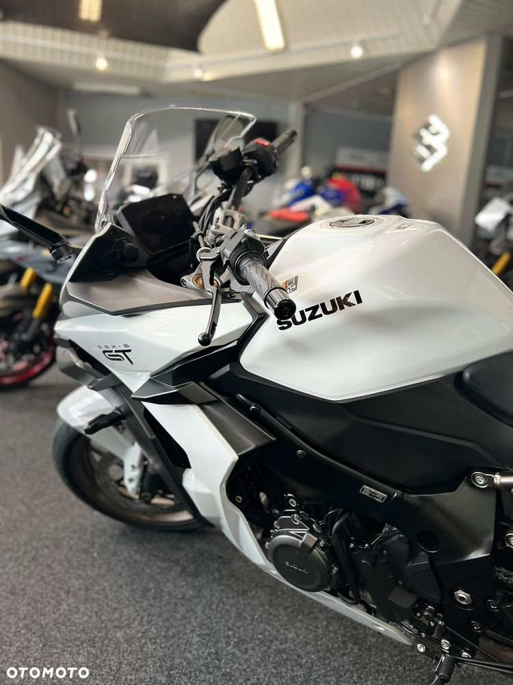 Suzuki GSX 1000 - 10
