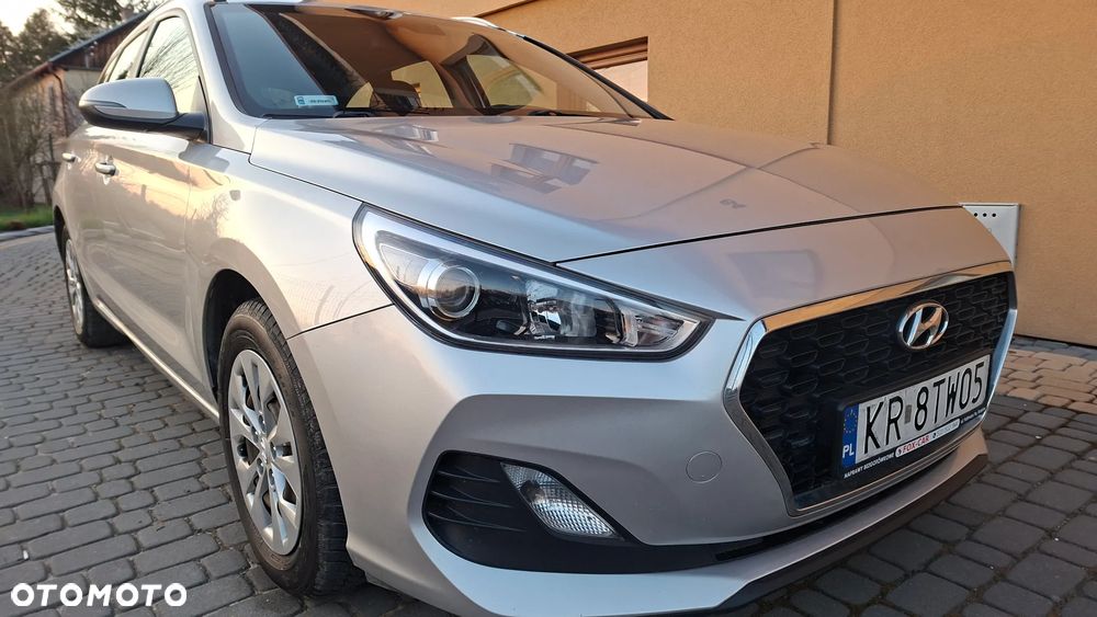 Hyundai i30 1.4 Classic + - 9