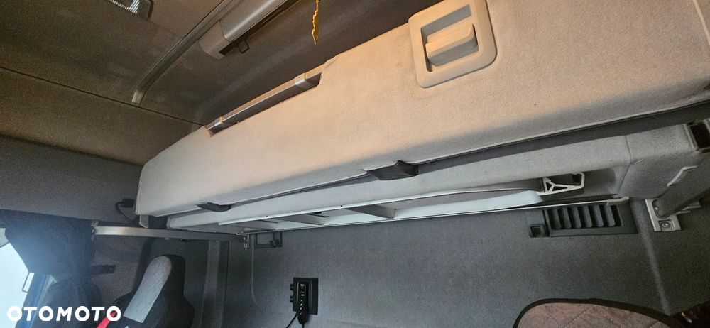 Renault T460 / standard / ACC - 17