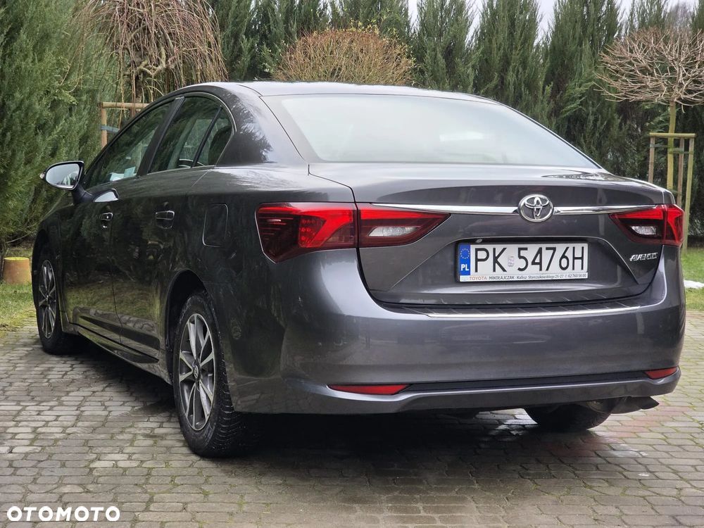 Toyota Avensis 1.8 Premium MS - 11