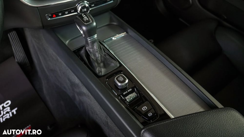 Volvo XC 60 D4 AWD Geartronic Inscription - 16