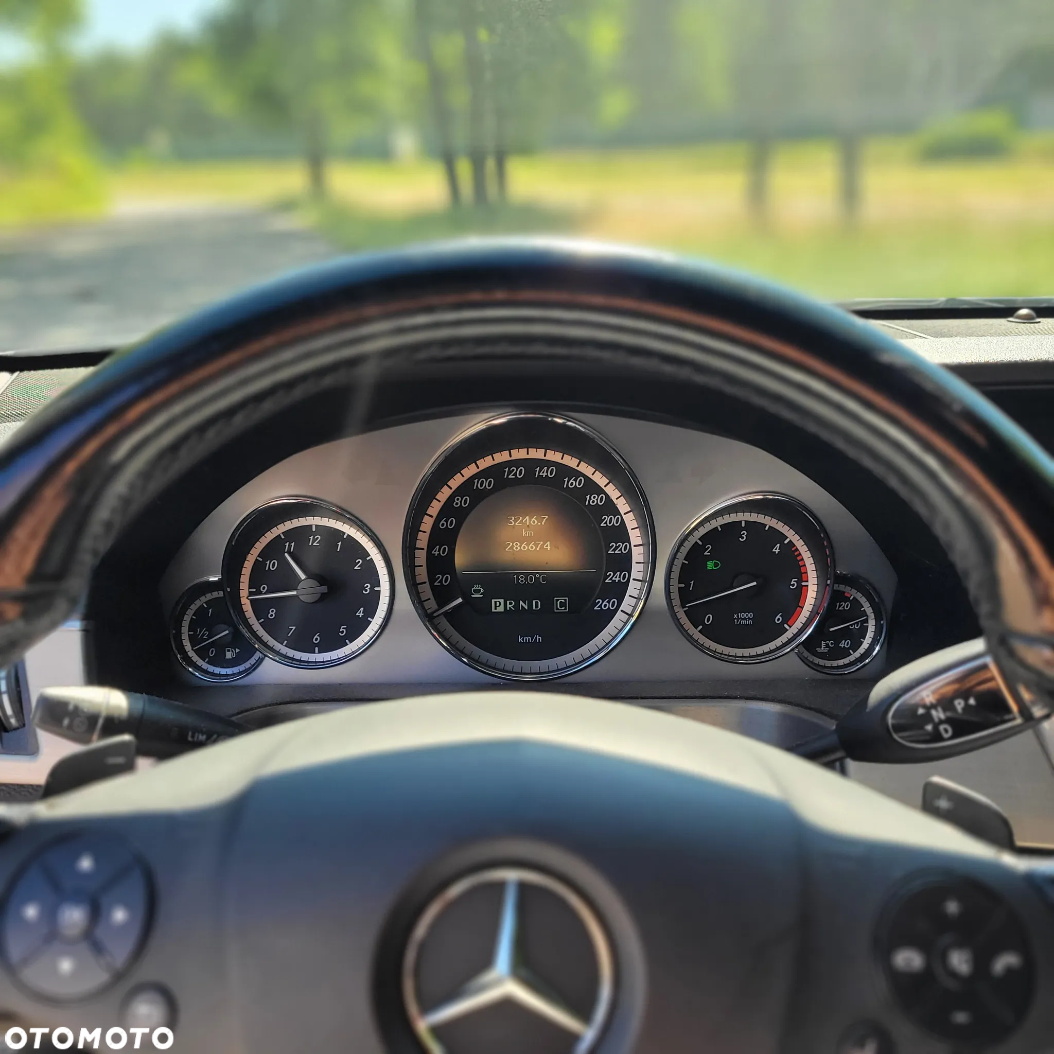 Mercedes-Benz Klasa E 350 CDI DPF BlueEFFICIENCY 7G-TRONIC Elegance - 10