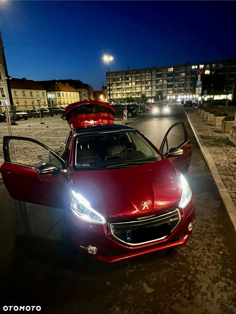 Peugeot 208 - 6