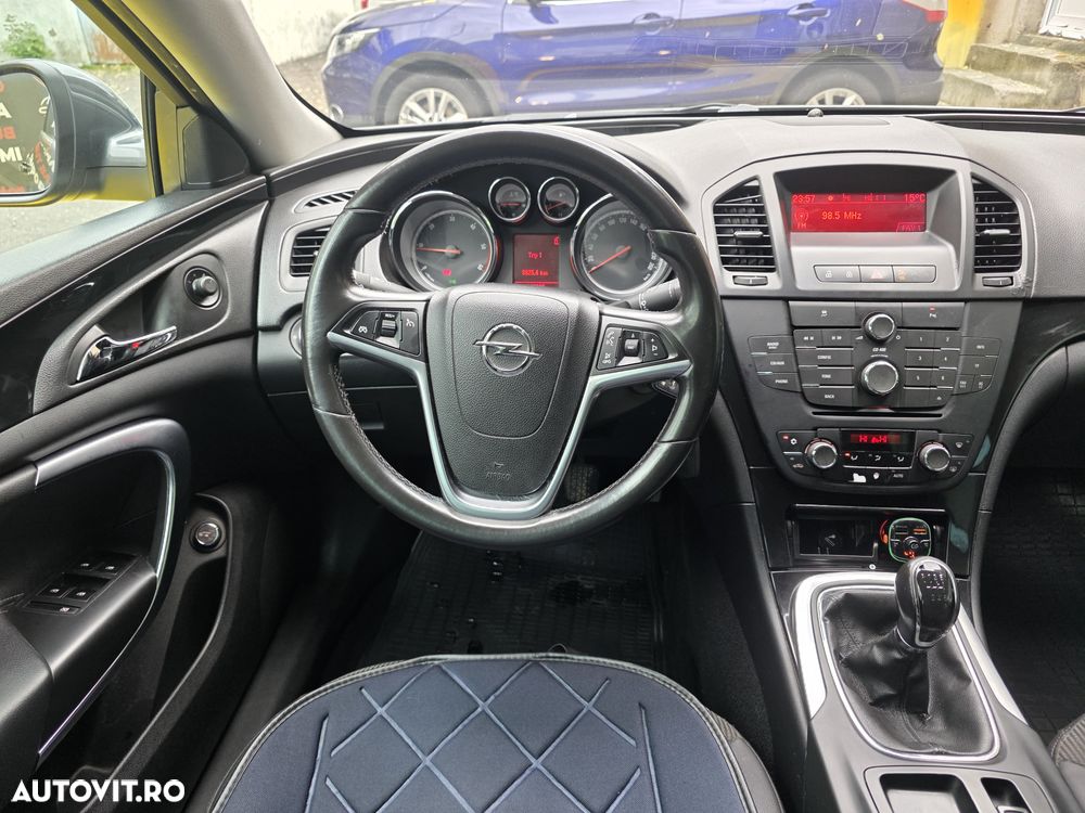 Opel Insignia 2.0 CDTI Cosmo - 11