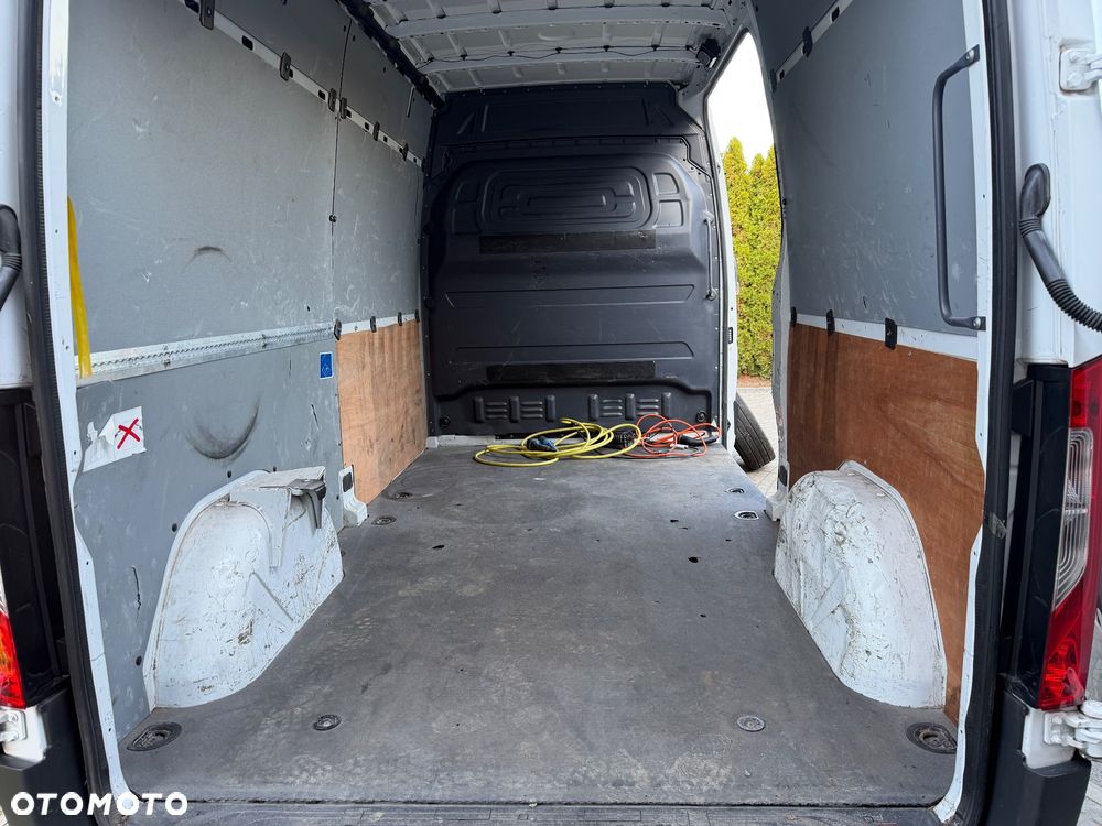 Mercedes-Benz eSprinter - 15