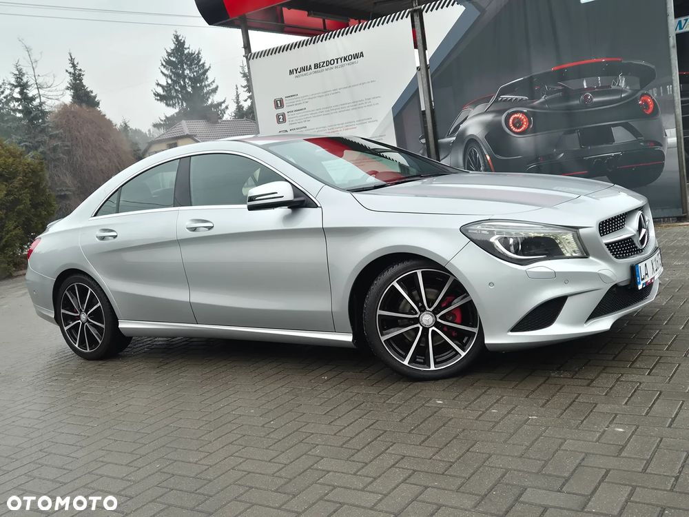 Mercedes-Benz CLA 180 AMG Line - 17