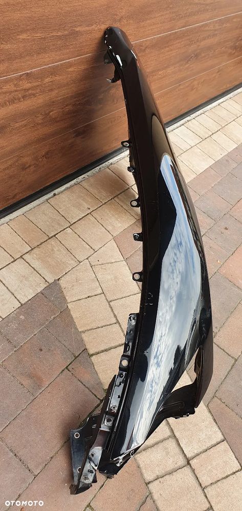 BŁOTNIK PRZEDNI LEWY MASERATI GRANTURISMO 4,7 S - 4