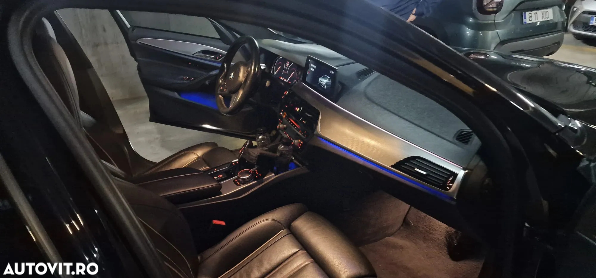 BMW Seria 5 520i AT - 28
