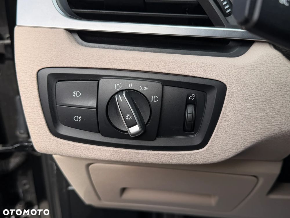 BMW X1 sDrive18i GPF xLine - 28