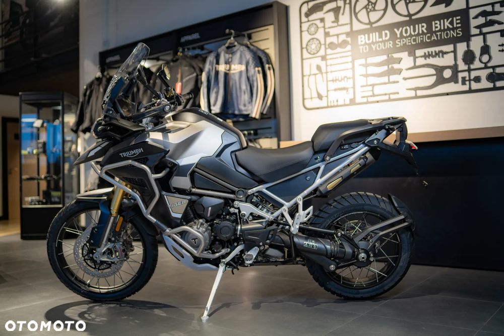 Triumph Tiger - 24